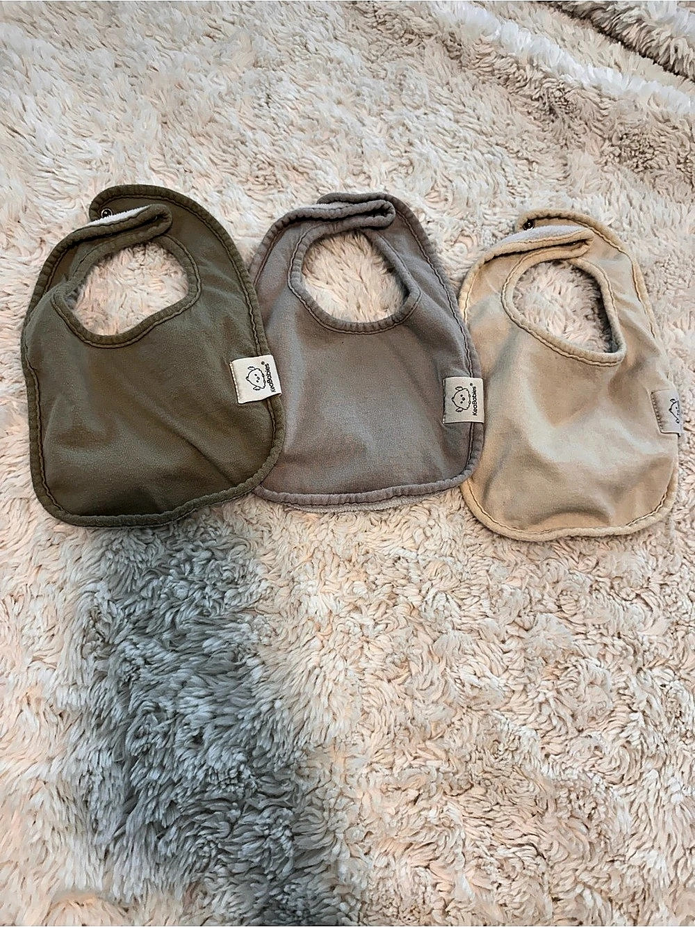 KooBooBies Baby Bibs Set of 3 in Green, Pink & Cream Like New